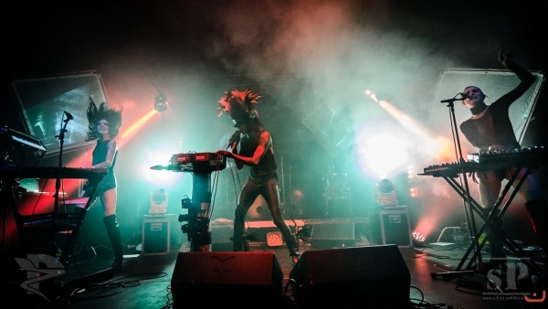 27.11. | Leipzig | IAMX | Everything Is Burning